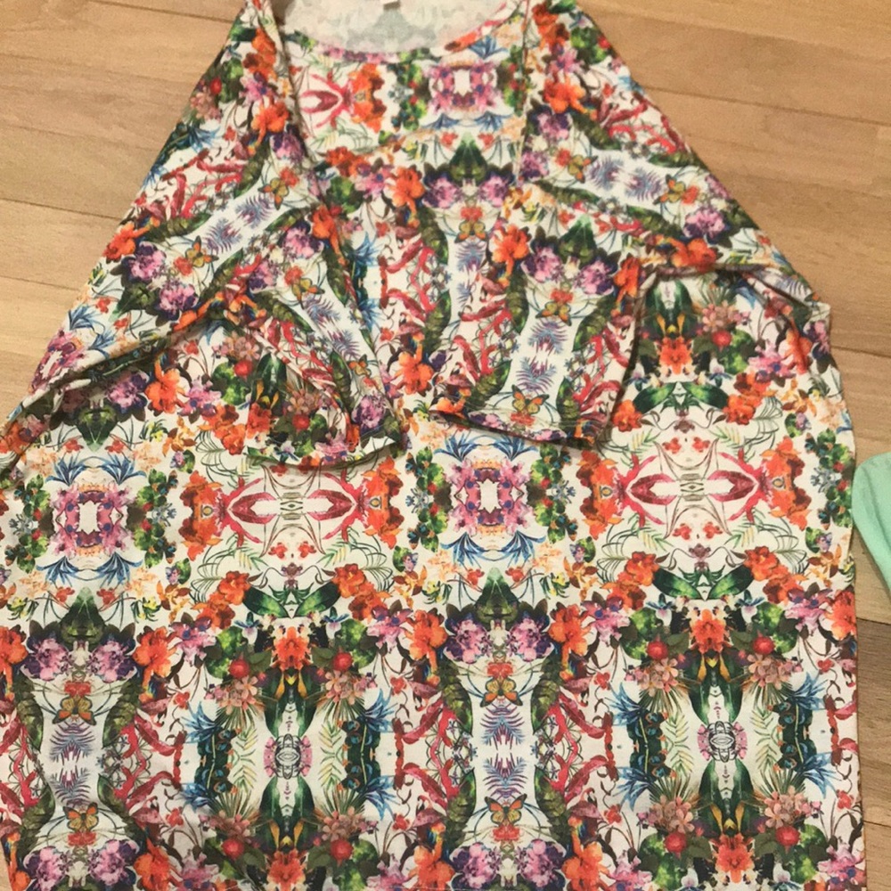 Xxs lularoe blouse with print